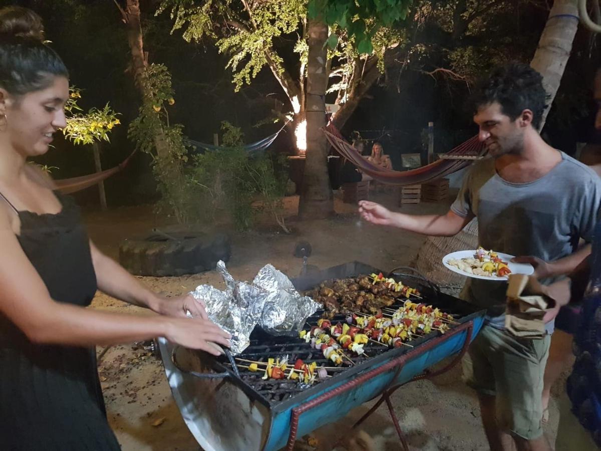 Hangover Hostels Arugam Bay Bagian luar foto