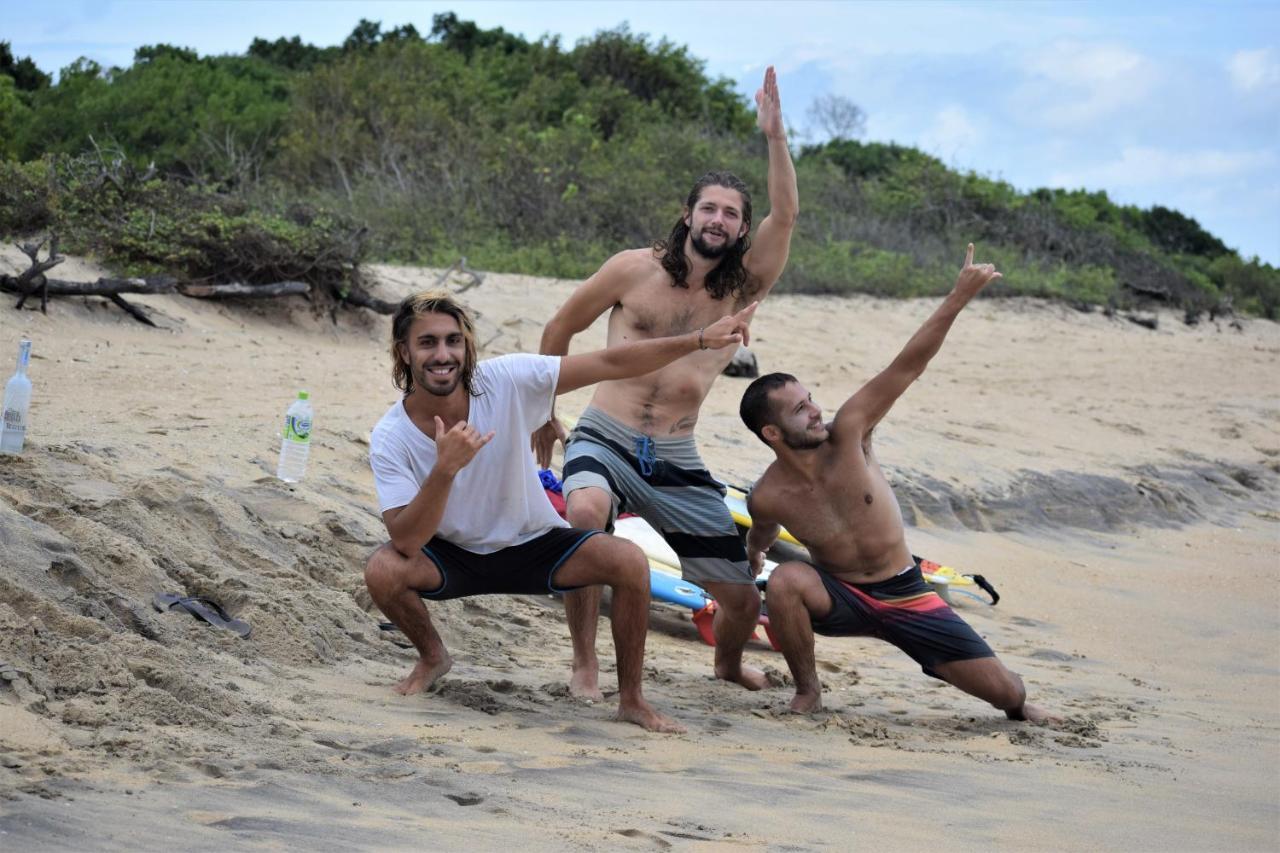 Hangover Hostels Arugam Bay Bagian luar foto