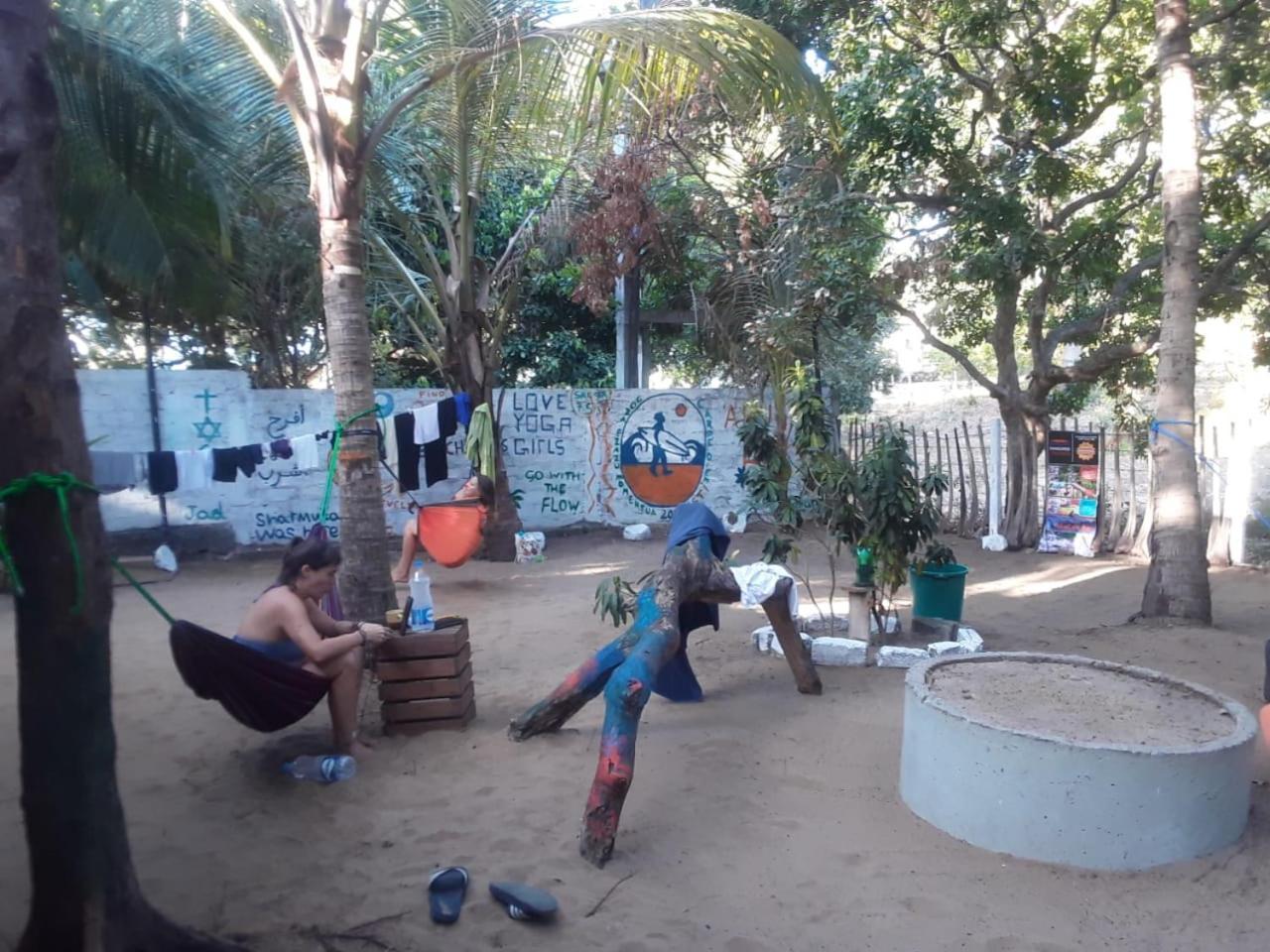 Hangover Hostels Arugam Bay Bagian luar foto