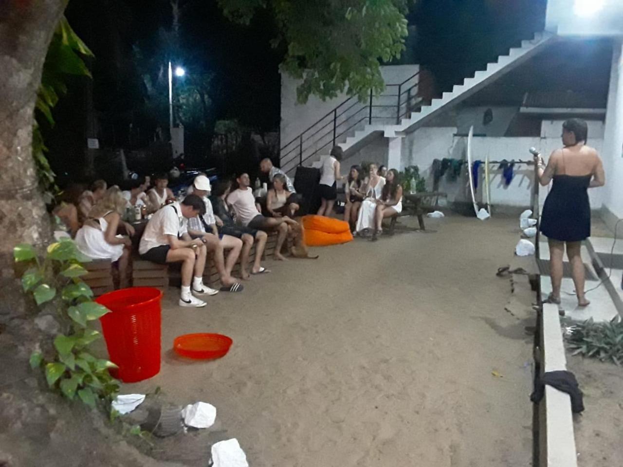 Hangover Hostels Arugam Bay Bagian luar foto