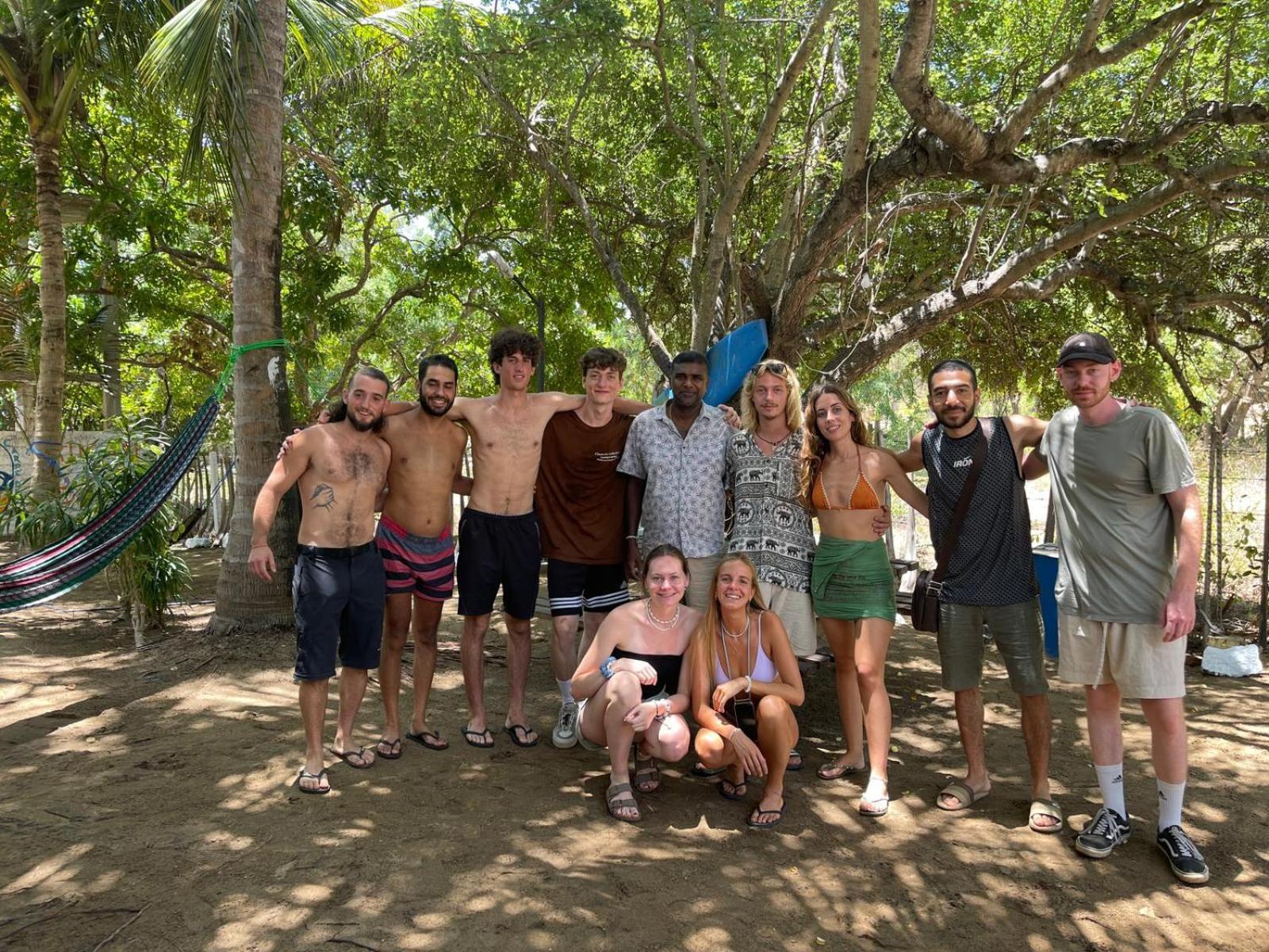 Hangover Hostels Arugam Bay Bagian luar foto