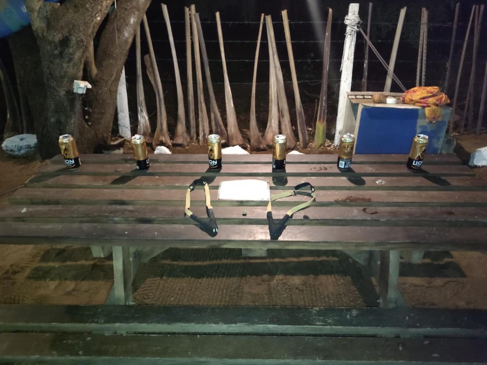 Hangover Hostels Arugam Bay Bagian luar foto