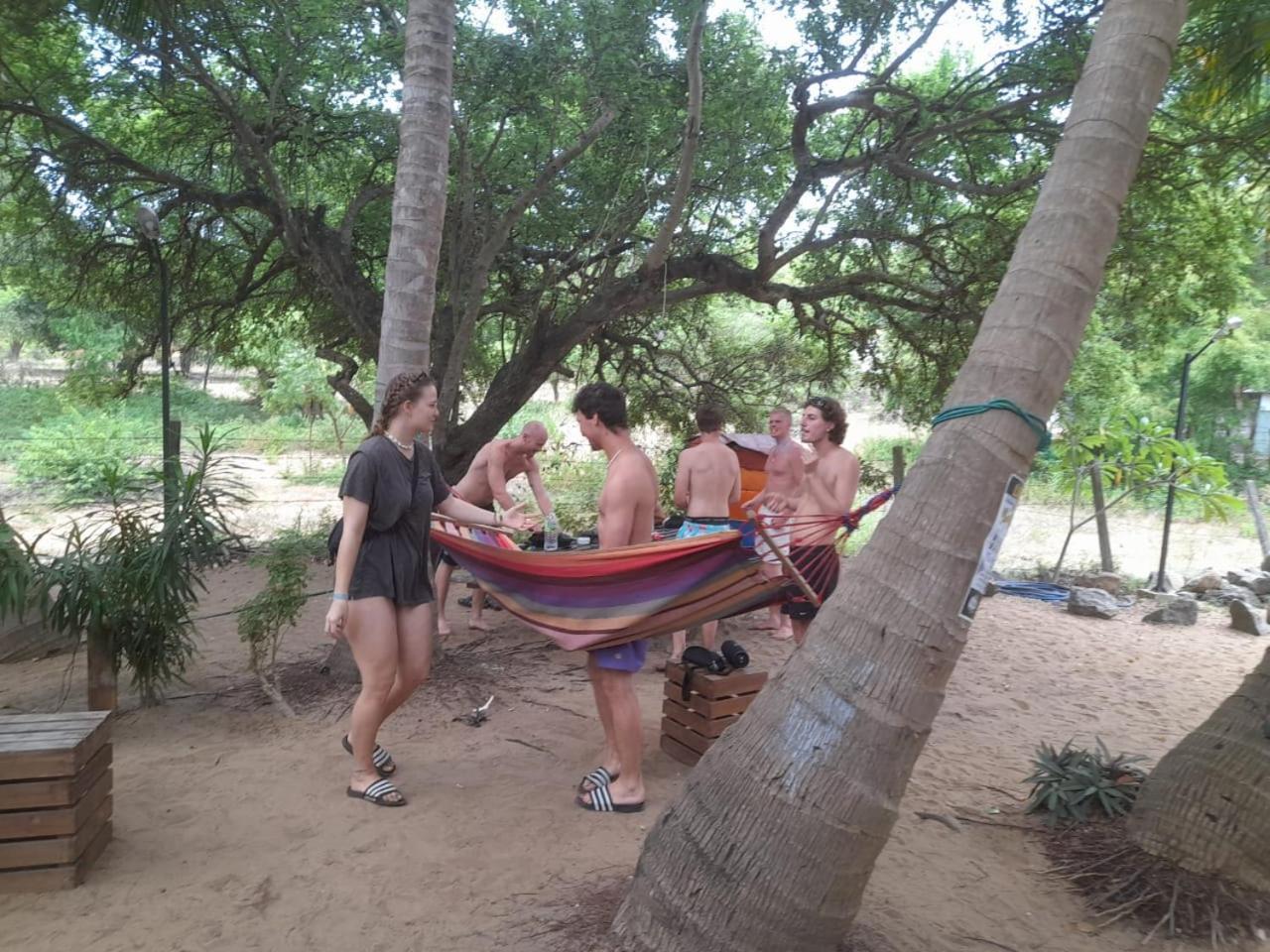 Hangover Hostels Arugam Bay Bagian luar foto