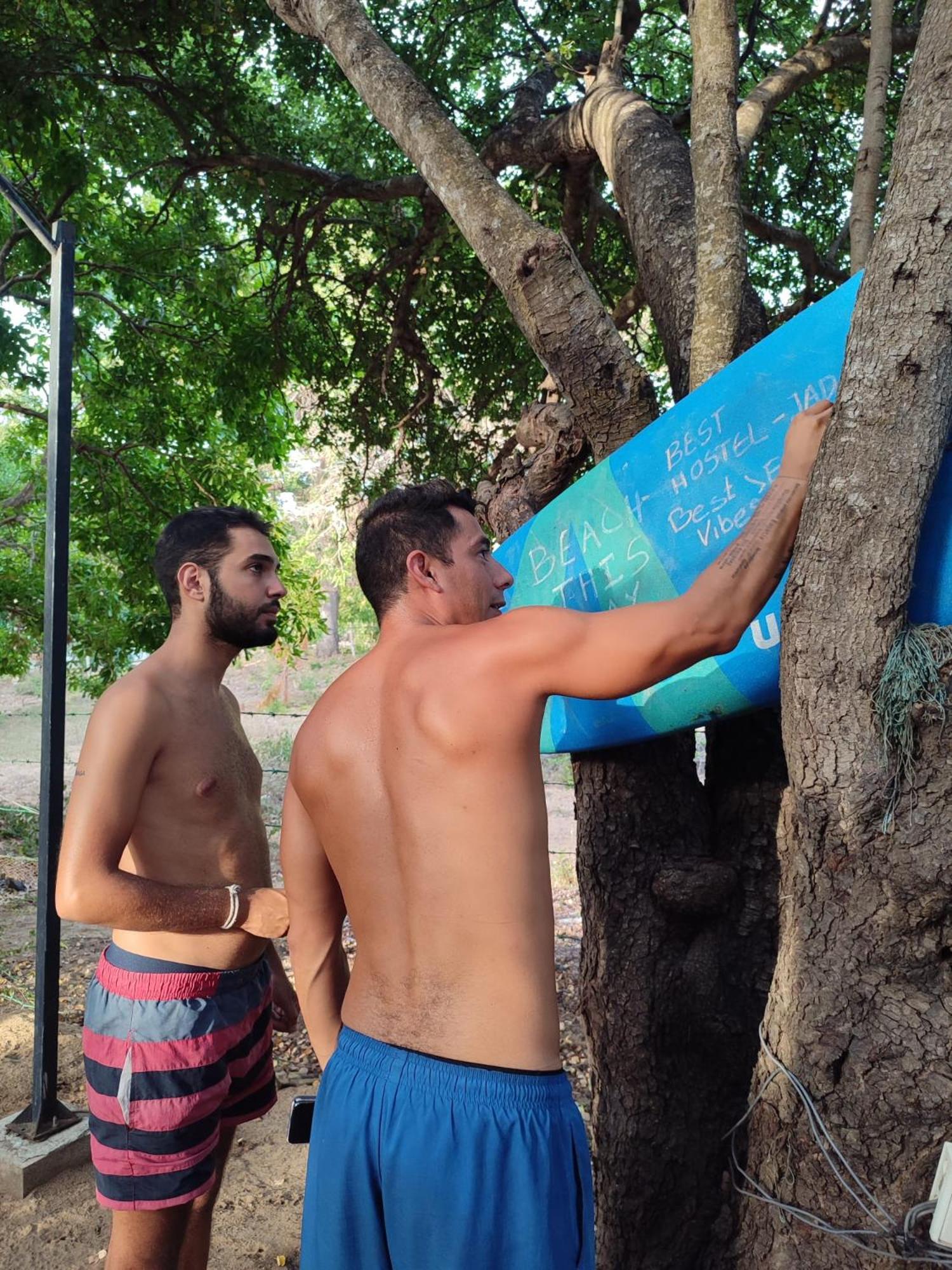Hangover Hostels Arugam Bay Bagian luar foto